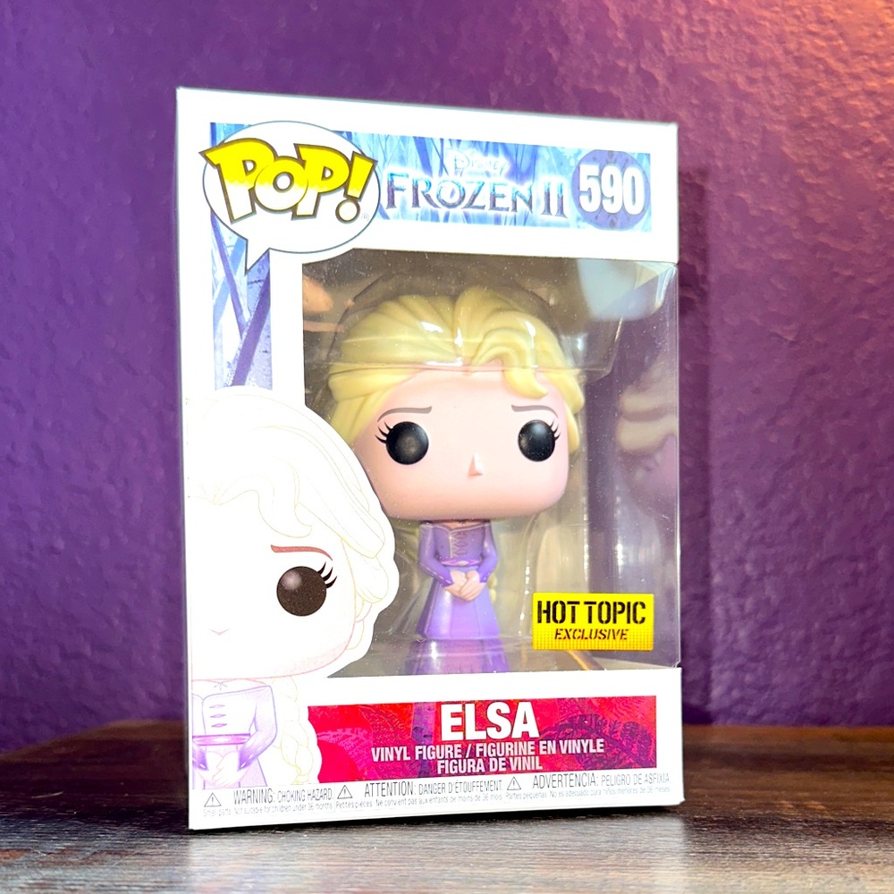 Funko POP! Disney’s Frozen II Elsa #590 Hot Topic EXCL NIB VAULTED NIB
